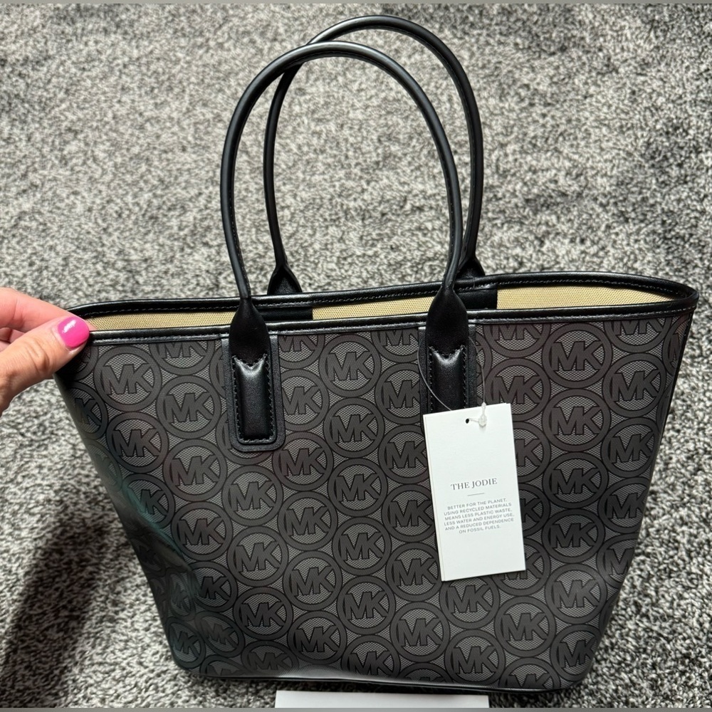 New Michael Kors small black tote bag - Picture 2 of 4